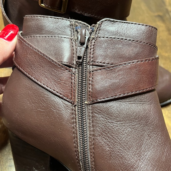 Vionic Womens Trinity Ankle Boots Booties Brown Leather Heeled Buckles 8 - Picture 9 of 10